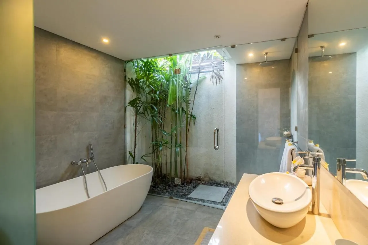 Villa Becca 4 Bedroom At Seminyak Near To The Beach 0*, Seminyak (Bali)